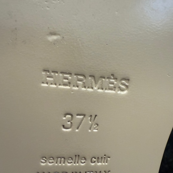 HERMES Destin White Loafers 37.5 - Picture 8 of 8